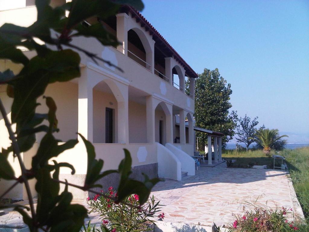 קאבוס Virginia'S Beachfront Apartments מראה חיצוני תמונה